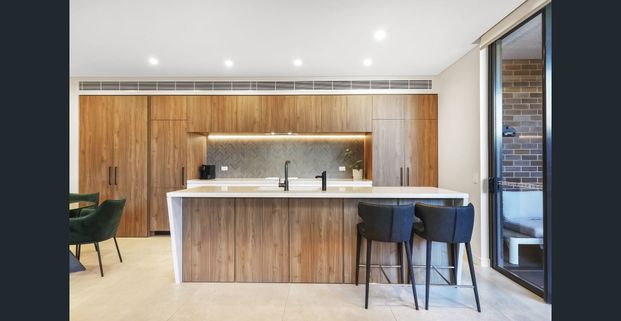 Spacious Atelier Apartment - Photo 1