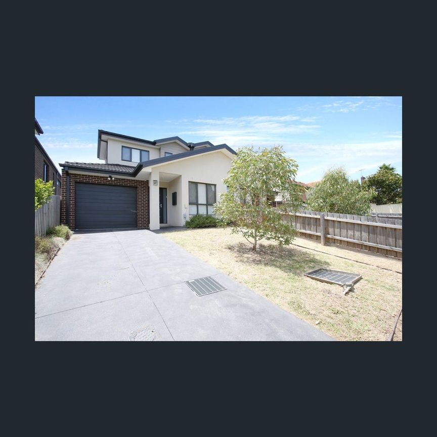 87A Power Avenue, Chadstone, Vic 3148 - Photo 1