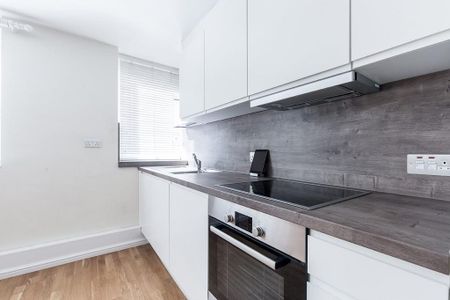 Ground floor flat to rent - Photo 3