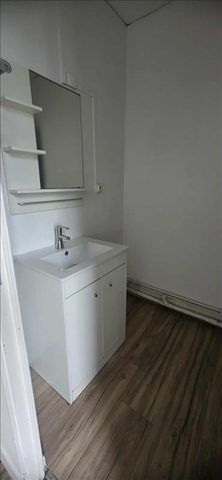 1 pièce - Meublé - 20 m² - 2ème étage - Colocation non autorisée - Photo 3