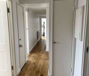 Room in a Shared Flat, Augustus Close, TW8 - Photo 3