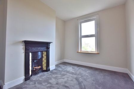 1 bedroom semi-detached house to rent - Photo 2