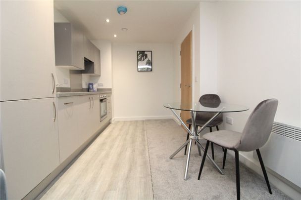 1 bedroom Flat To Rent - Photo 1