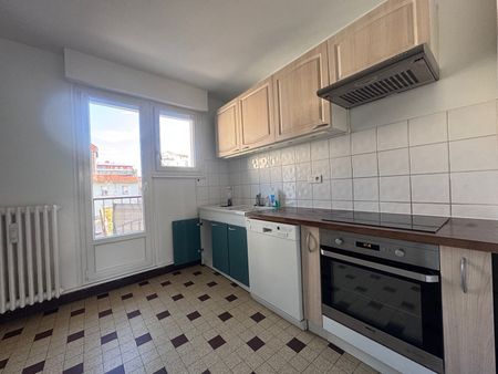 Location Appartement 4 pièces 85m² - Photo 3