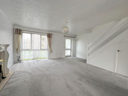 3 bedroom semi-detached house to rent - Photo 3