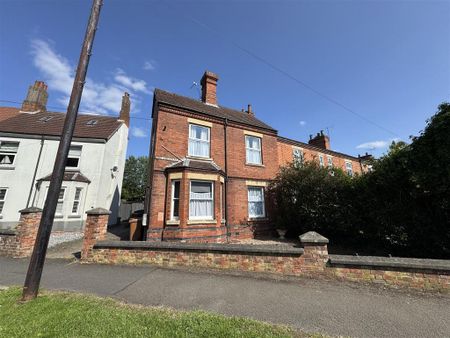 House to rent - Photo 4