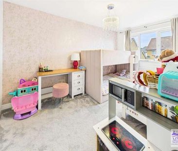 Chinon Grove, Strood, ME2 - Photo 6