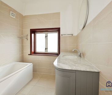 FRIERN BARNET LANE , LONDON, N11 - Three Bedroom House To Rent - £5... - Photo 6