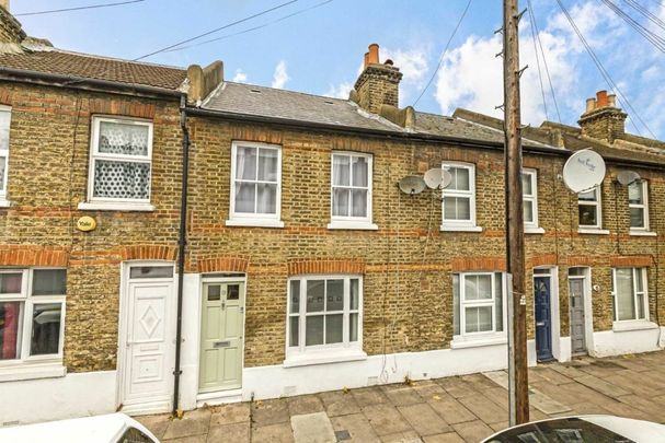 Besley Street, SW16, London - Photo 1