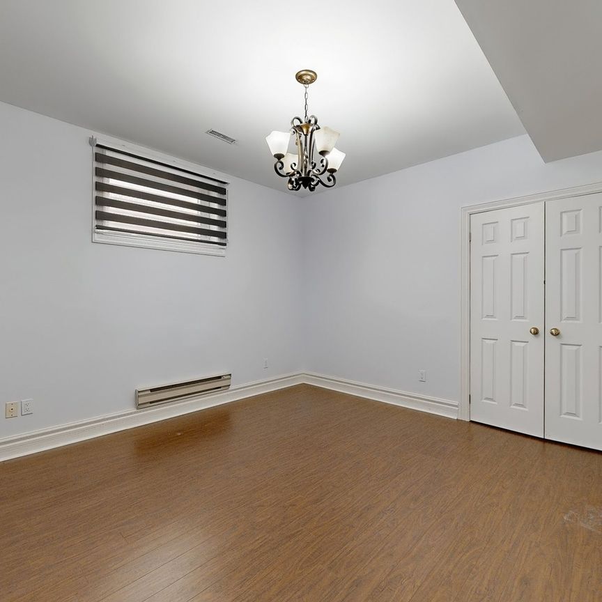 For Lease - 176 Elmwood Avenue Unit# Basement, Toronto, Ontario - Photo 1