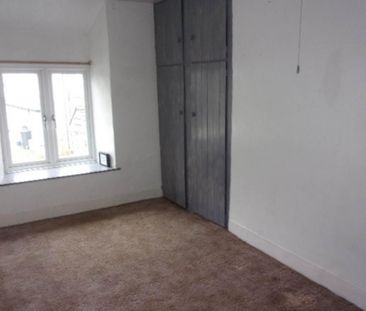 2 bedroom semi-detached house to rent - Photo 6