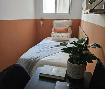 Carrer de Balmes, Barcelona, Catalonia 08007 - Photo 4