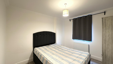 Claremont Close, London - Photo 2