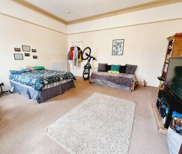 8 Bed Student Accommodation - Photo 6