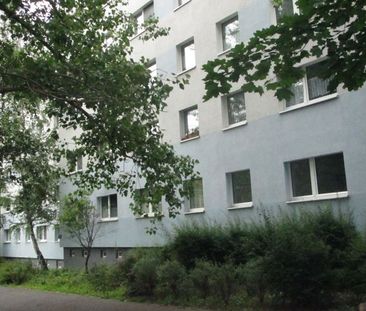 Dachgeschoss - 3 Räume - Balkon - EBK - Tageslichtbad - ab März 26 - Photo 5