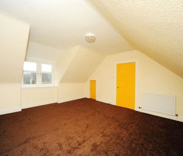 3 bedroom detached house to rent - Photo 3