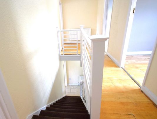 4 bedroom flat to rent - Photo 1