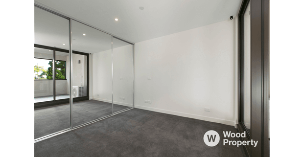 Enjoy living where the City meets the Sea. - Photo 1