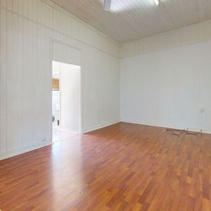 Central spacious apartment! - Photo 2