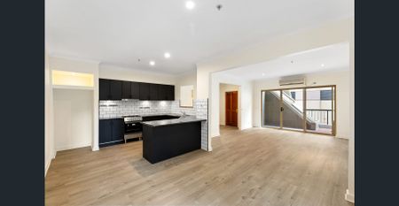 Spacious and refreshed with outdoor retreat - Photo 5