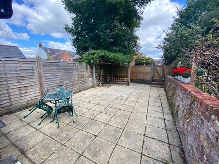4 bedroom terraced house to rent - Photo 4