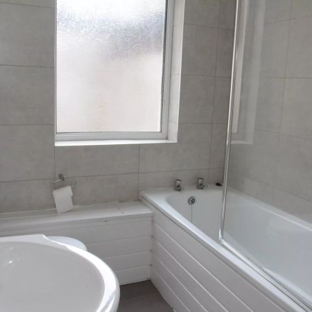 Hazel Street (2 bed) - Photo 4