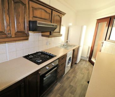 Flat to rent on - Photo 5