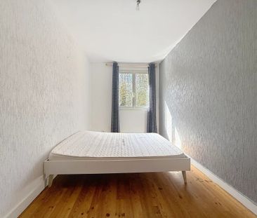 Location Appartement 4 pièces 65m² ST ETIENNE 42100 - Photo 3