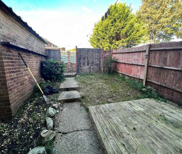 1 bed Flat for rent - Photo 3