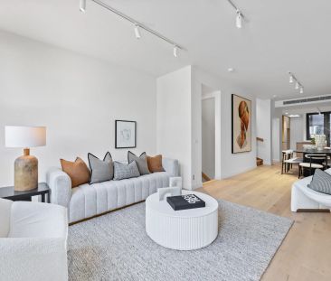 Luxurious living in a prestigious Hotham Hill location - Photo 5