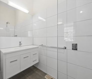 18 Otway St S, Ballarat East VIC 3350 - House For Rent | Domain - Photo 6