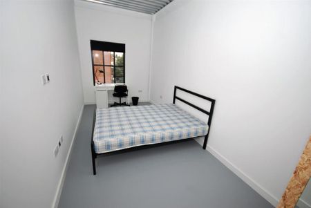 6 bedroom flat to rent - Photo 5