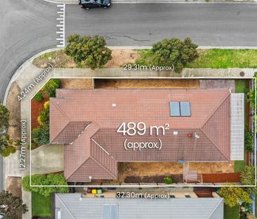 Spacious and easy living in prime pocket! - Photo 3