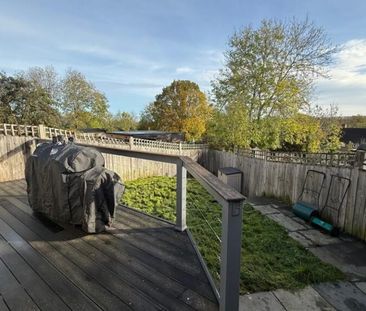 Woodside Road, Guildford, GU2 - Photo 4