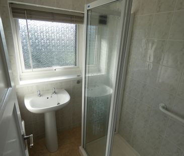 2 bed Semi-Detached - To Let - Photo 2