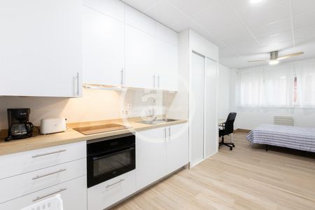 Estudio de alquiler en Calle de San Manuel, 3, Aluche - Photo 4