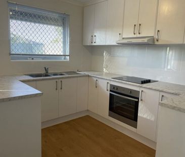 21 Lymn Avenue, ATHELSTONE SA 5076 - Photo 2