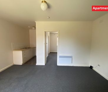 8 / 44 Munster Avenue, CARNEGIE - Photo 1