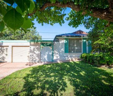 Charming Family Home! Dual Access! - Photo 5