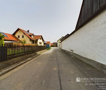 Attraktive Alternative zum Einfamilienhaus Modernisierte 5,5 Zimmer-Wohnung mit Garten - Foto 6