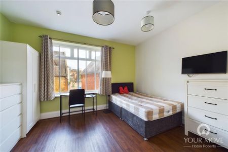 1 bedroom in a house share to rent - Photo 3