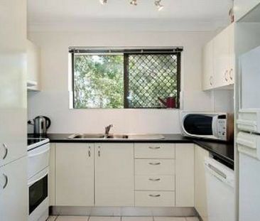 5/77 Forbes Street, Hawthorne QLD, Belconnen - Photo 6