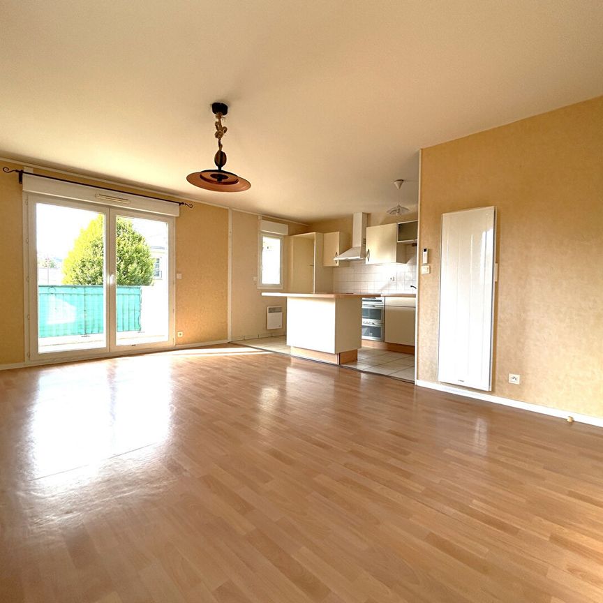 Location Appartement 4 pièces 81m² - Photo 1