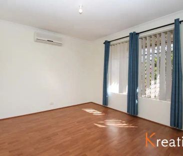 “Beautiful & Low Maintenance Family Home!” - Photo 5