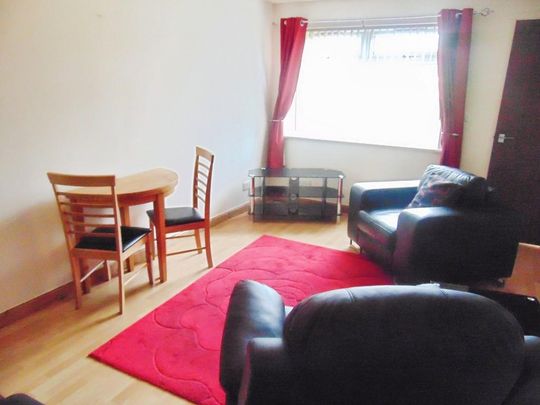 1 bedroom ground floor flat to rent - Photo 1