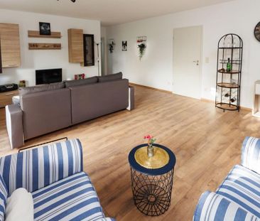 Sonnige Terrassenwohnung mit Einbauküche - Photo 1