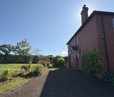 Drake Lane, Dursley - Photo 6