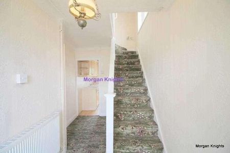 Carlton Road, Romford, RM2 - Photo 3