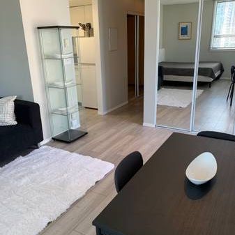 Downtown Vancouver —-Furnished apartment from September 15th - Photo 3