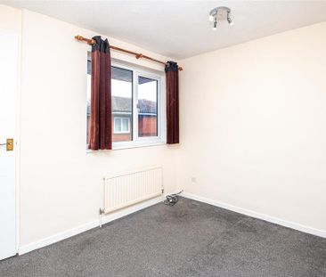 2 bedroom semi-detached house to rent - Photo 5